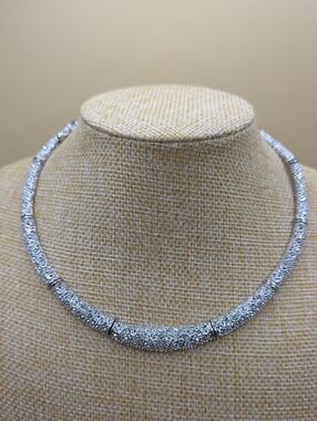 Textured Crystal Collar Necklace